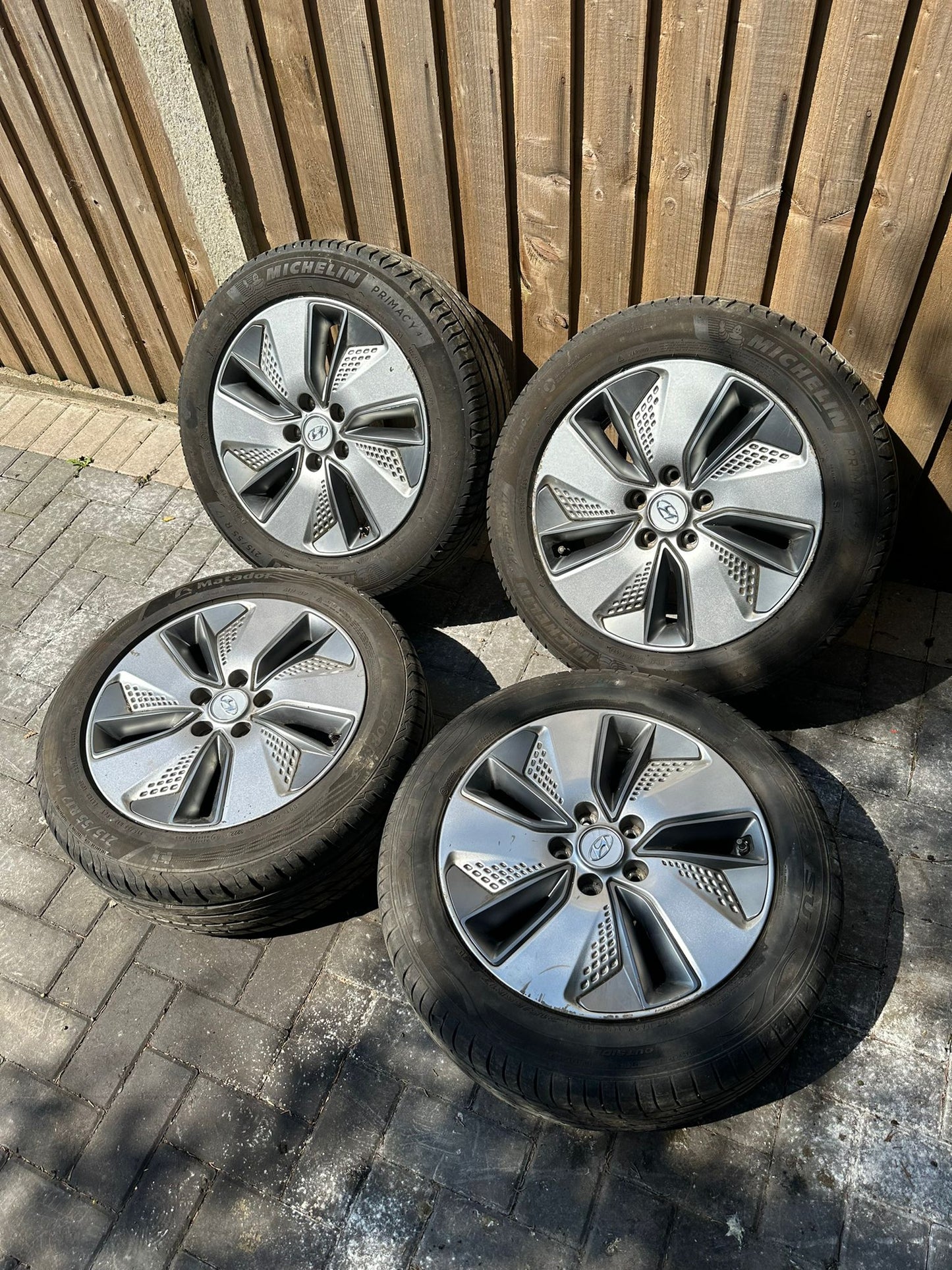 GENUINE HYUNDAI IONIQ COMPLETE ALLOY WHEEL SET | TYRE SIZE 215/55/17